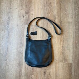 Vintage Coach Slim Hippie Flat Crossbody Purse